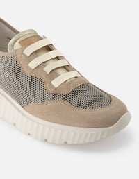Tenis de piel para mujer color beige con detalles de ante