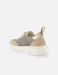 Tenis de piel para mujer color beige con detalles de ante