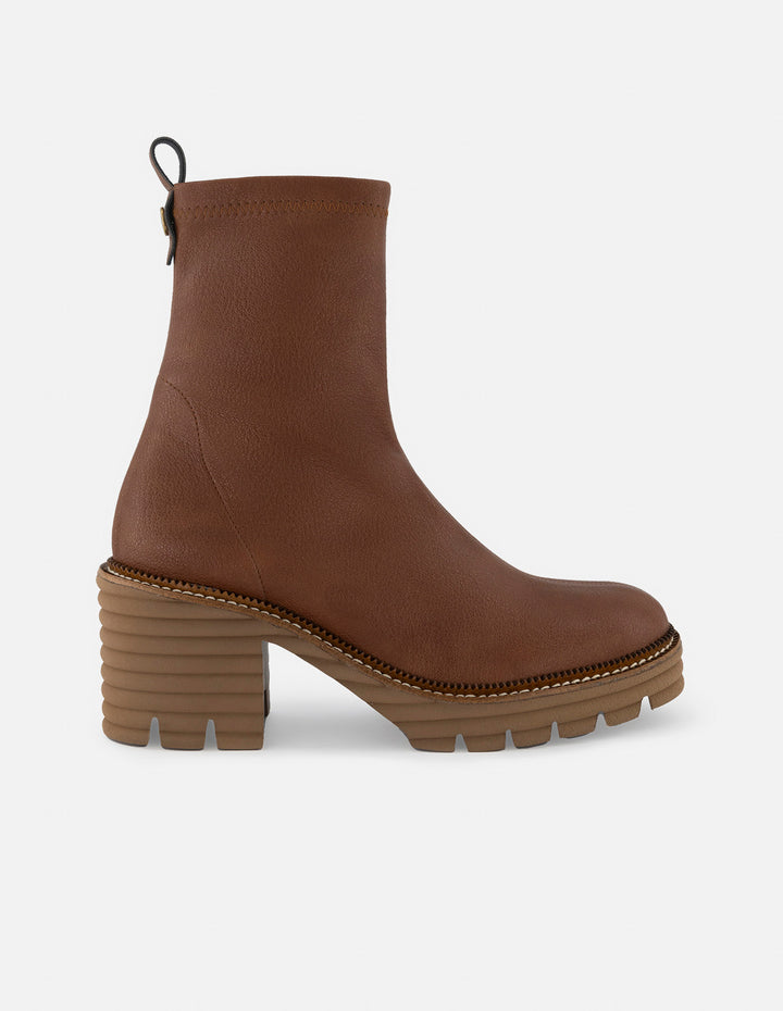 Botines para mujer con tacón color cuero en lycra y detalles en blanco