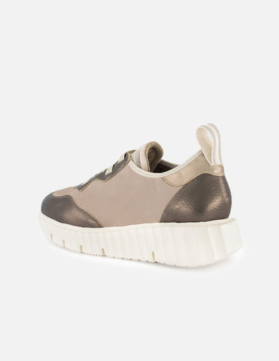 Zapato deportivo en terciopelo para mujer color beige