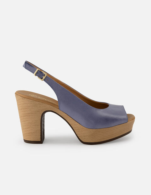 Sandalias de piel para mujer color azul con detalles dorados