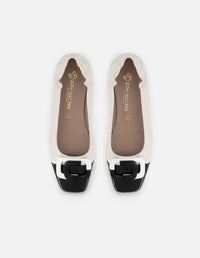Balerina de piel para mujer bicolor con detalles en charol