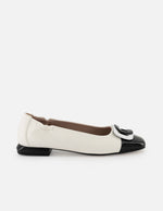 Balerina de piel para mujer bicolor con detalles en charol