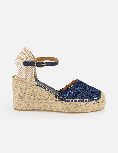 Sandalias azul en yute para mujer con bordados florales