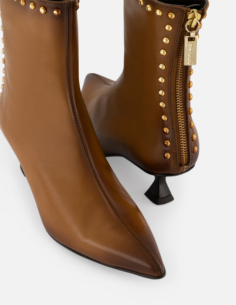 Botines color cuero piel de mujer adornos color dorado Pd