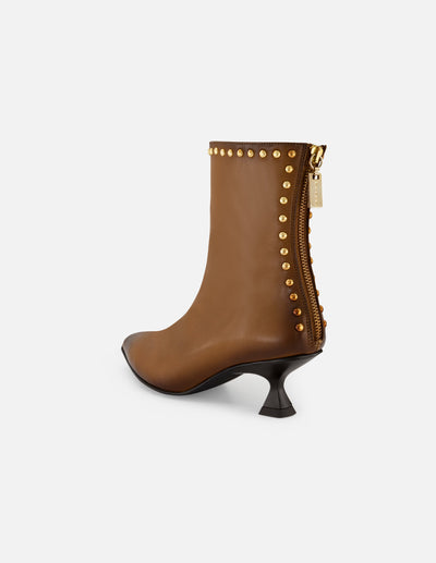 Botines color cuero piel de mujer adornos color dorado Pd