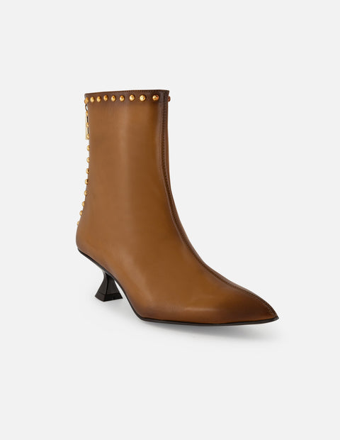 Botines color cuero piel de mujer adornos color dorado Pd