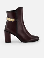 Botines vino piel de mujer adorno lateral color dorado Pd