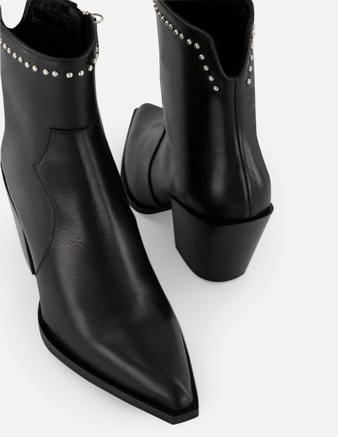 Botines negros piel de mujer adornos color plata tacón pequeño