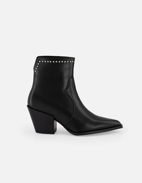 Botines negros piel de mujer adornos color plata tacón pequeño