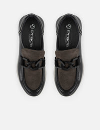 Mocasin negro de ante de mujer con detalles de charol