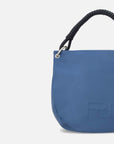 Bolso de hombro en piel color azul y caja tipo media luna con logo Pd para mujer
