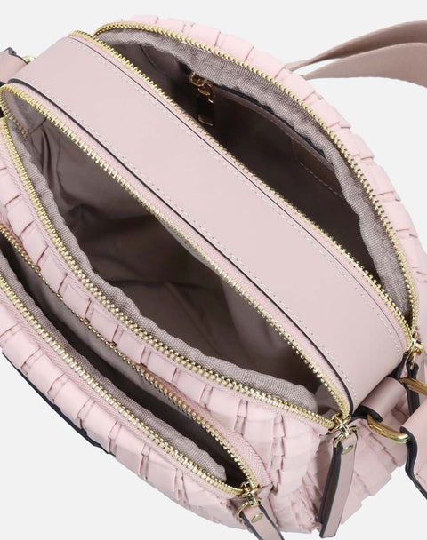 Bolso bandolera en piel vegana color nude y  tres compartimientos con cierres para mujer
