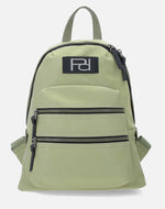 Mochila en textil color verde efecto tornasol y doble cierre frontal con etiqueta de goma al frente unisex