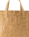Bolso shopper anagrama letras Prada en piel color arena para mujer