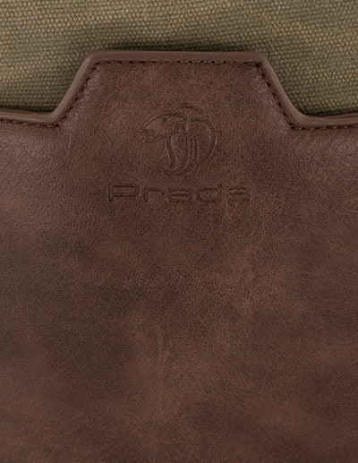 Bandolera en textil color kaki con detalles en piel color marrón para hombre