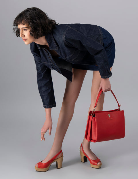 Bolso de hombro de piel para mujer color rojo con correa ajustable