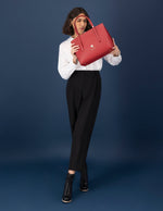 Bolso de hombro color rojo de piel bombeada para  mujer con grabado tipo coco