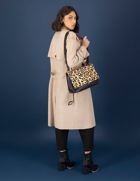 Satchel animal print de pelo para mujer con solapa