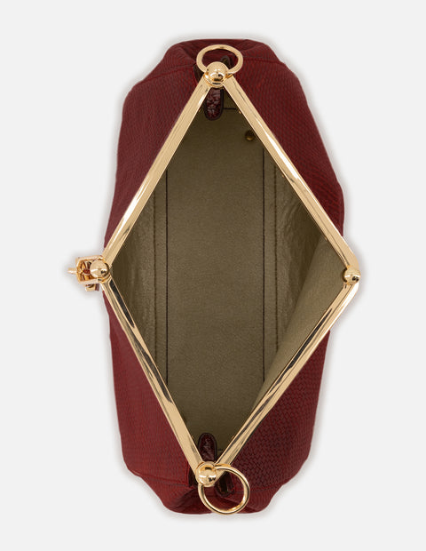 Bolso de hombro color vino de piel para mujer con grabado tipo serpiente