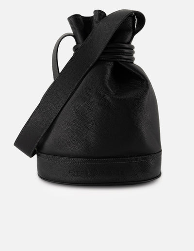 Bolso bucket de piel para mujer color negro tipo saco