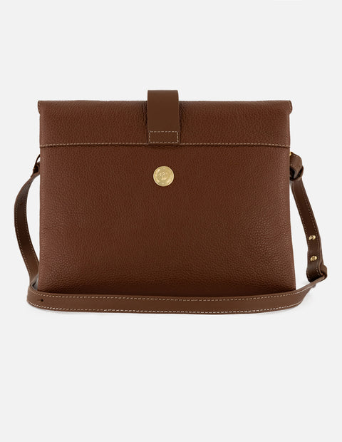 Bandolera café piel para mujer con solapa