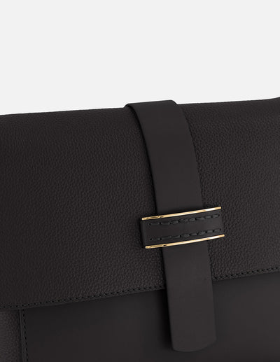Bandolera negro piel para mujer con solapa
