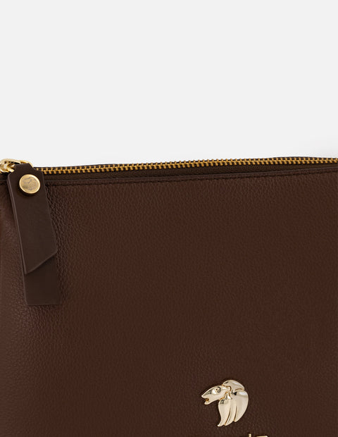 Bolso de hombro café piel para mujer con separaciones internas