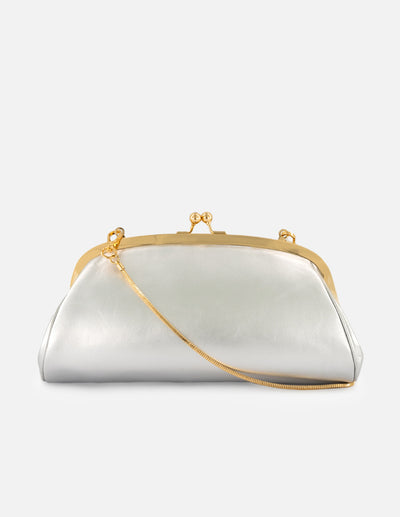Clutch color plata piel de mujer cadena dorada