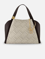 Bolso de hombro café piel picada para mujer con panel frontal geométrico