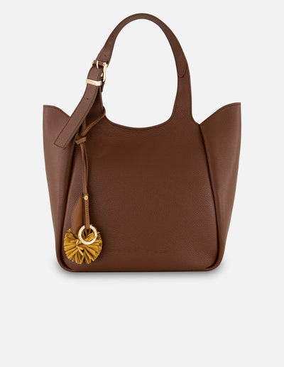 Bolso de hombro café piel para mujer con pompones decorativos