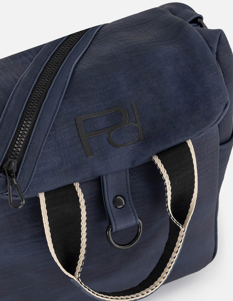 Mochila azul para hombre con diseño multifuncional