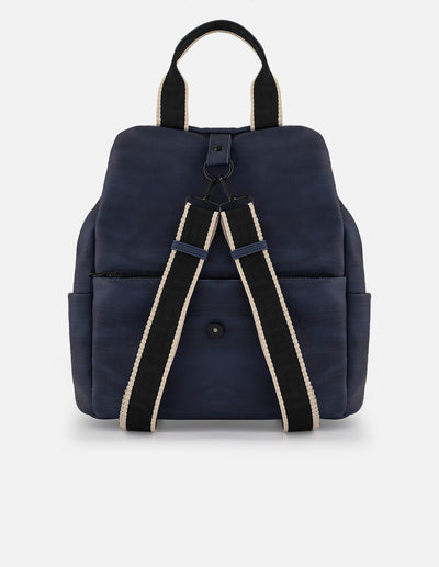 Mochila azul para hombre con diseño multifuncional