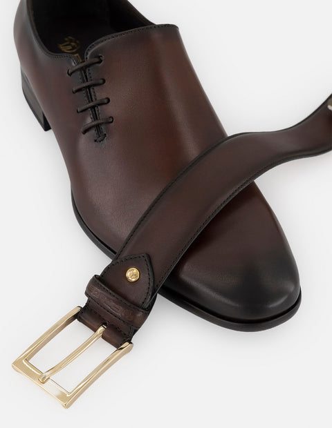 Zapato Oxford color café de piel para hombre con sombreado