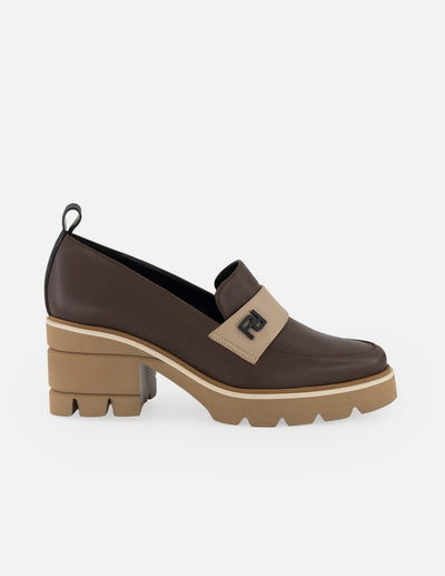 Mocasines café piel para mujer con logo Pd