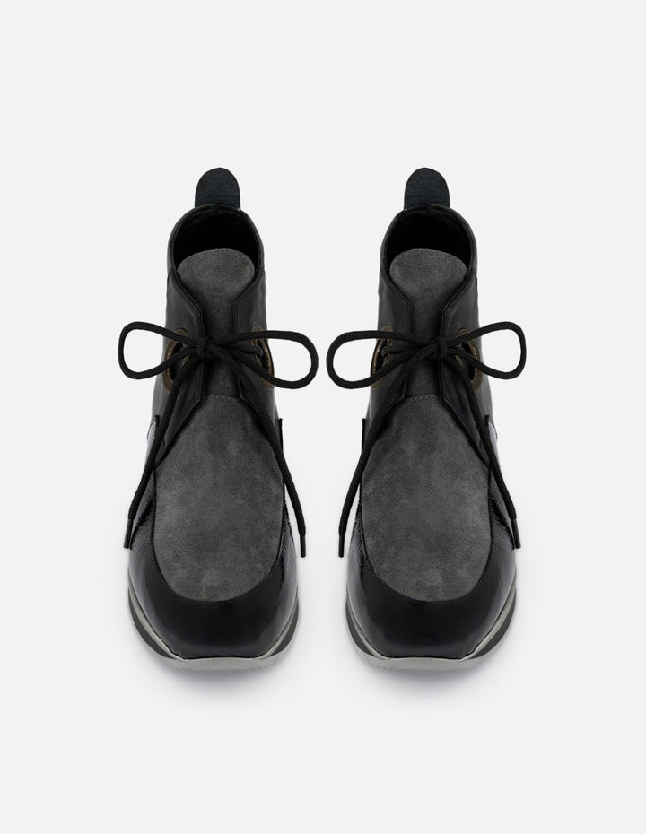 Botines negro ante charol para mujer con combinación de materiales