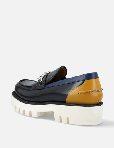 Mocasín con cadena en piel florantic color negro