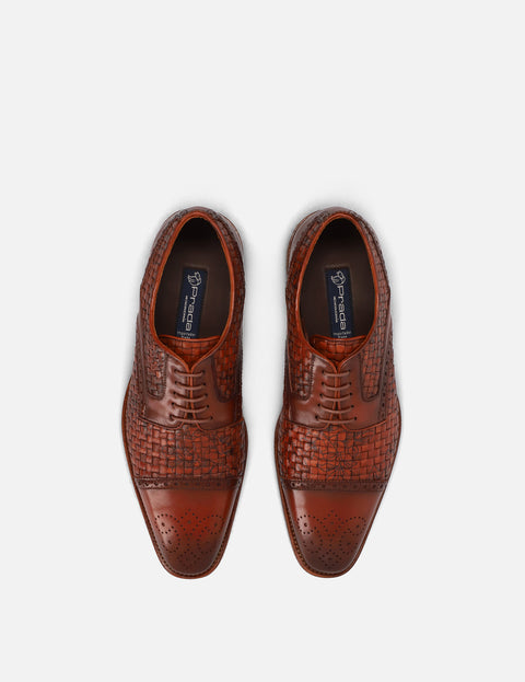 Blucher en piel tejida floral color caoba