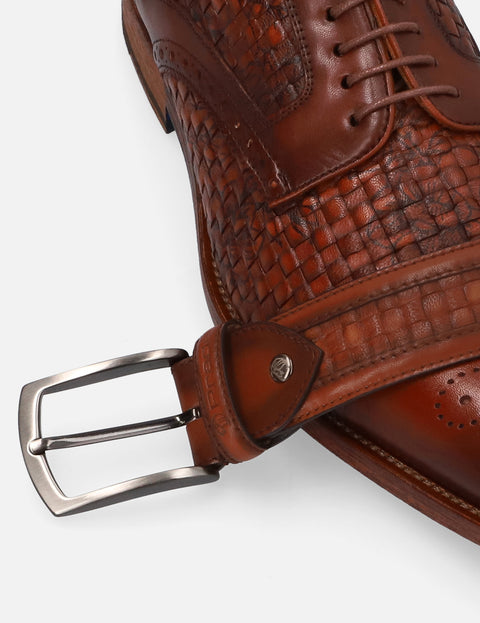 Blucher en piel tejida floral color caoba