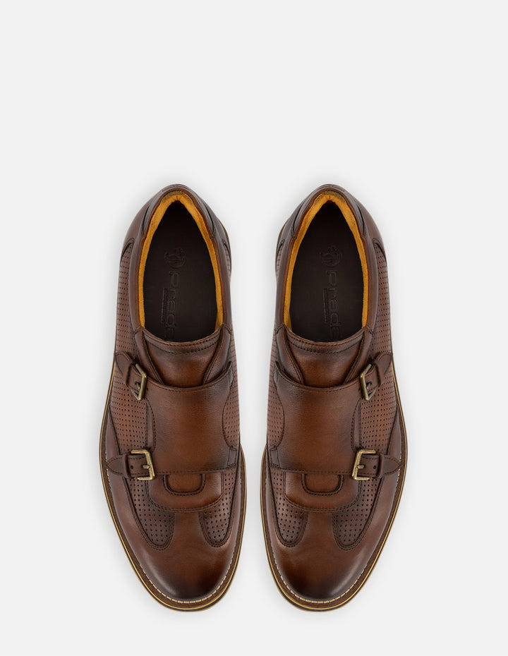 Monk de piel napa color cuero con picado para hombre