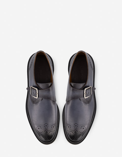 Monk en piel color gris con picado María para hombre