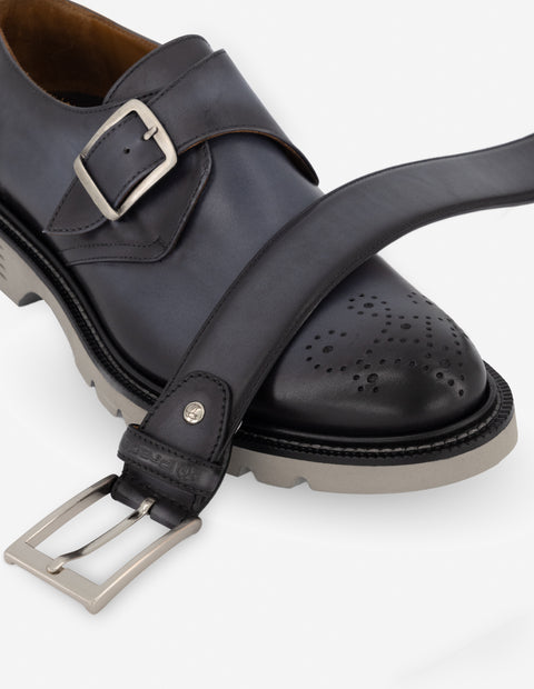 Monk en piel color gris con picado María para hombre