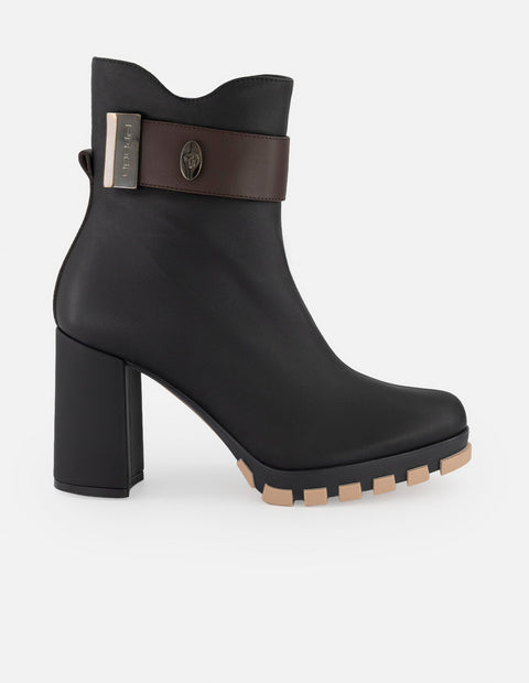 Botines negro piel para mujer con placa lateral