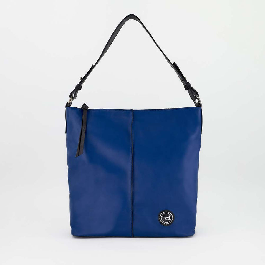 Bolso al Hombro Monocromático en Piel Napa con Correa Intercambiable.
