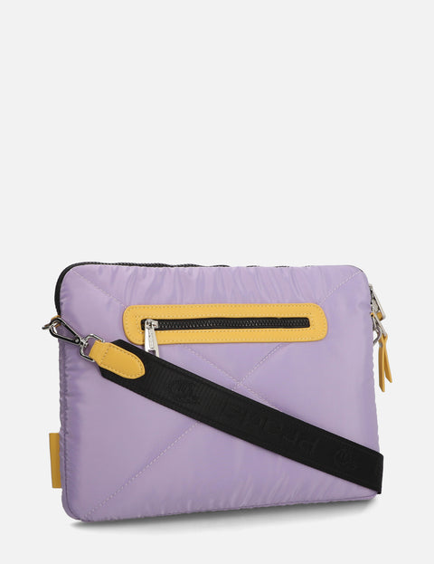 Porta laptop bandolera en nylon capitonado color lila