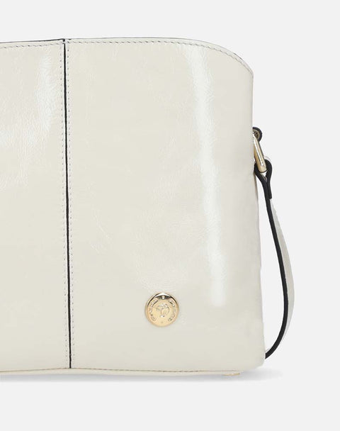 Bolso bandolera en piel charol color blanco para mujer
