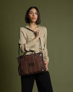 Bolso en textil capitonado color caoba para mujer