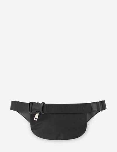 Riñonera en nylon color negro con detalles para mujer