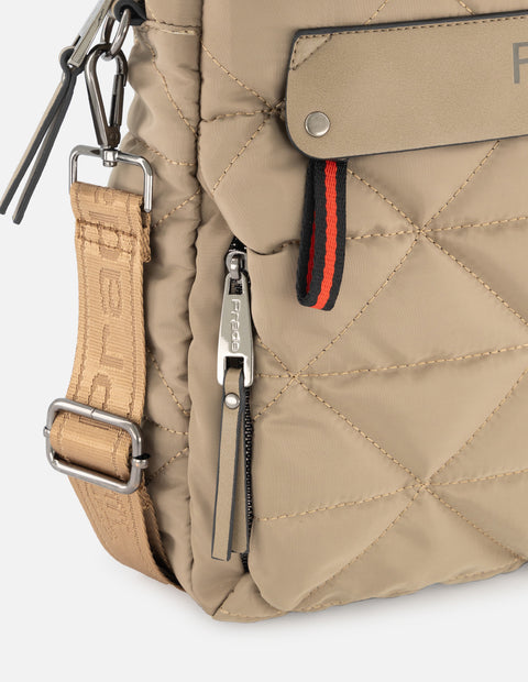 Mochila de nylon color beige para mujer
