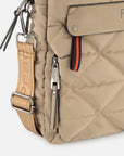 Mochila de nylon color beige para mujer